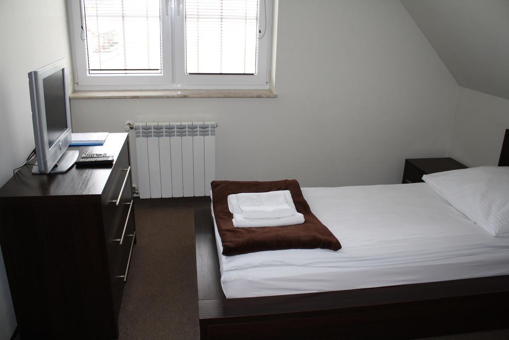 Marina Gorklo - Zurawi Kat Hotel Quarto foto