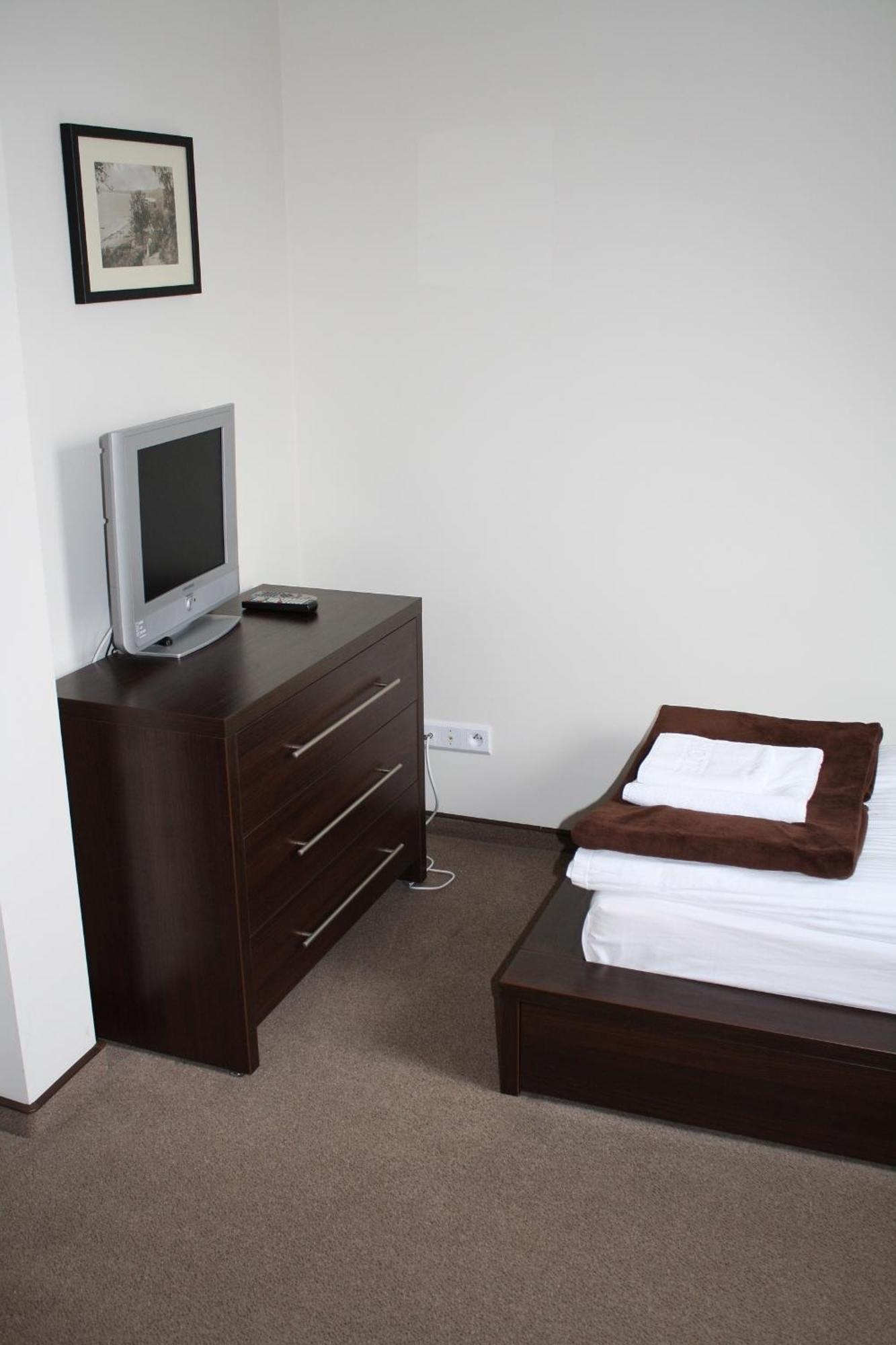 Marina Gorklo - Zurawi Kat Hotel Quarto foto