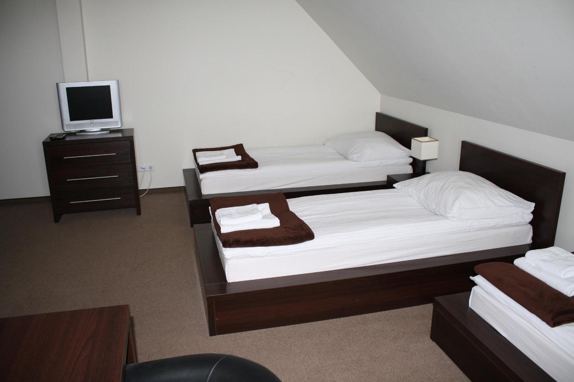 Marina Gorklo - Zurawi Kat Hotel Quarto foto